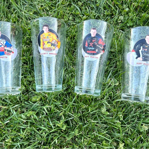 Coca-Cola Racing Family Thick Pint Beer Glass - Picture 8 of 10